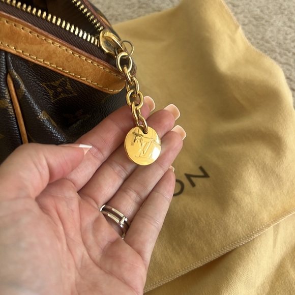 Louis Vuitton Tivoli PM  see photos. Still have box, receipt and bag protector. - Picture 6 of 15